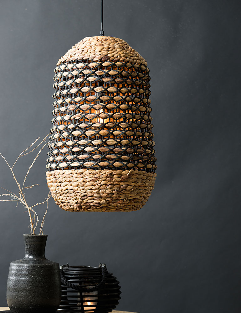 concept Interpretatie Ijzig Gevlochten rotan hanglamp Light & Living zwarte details - Directlampen.nl