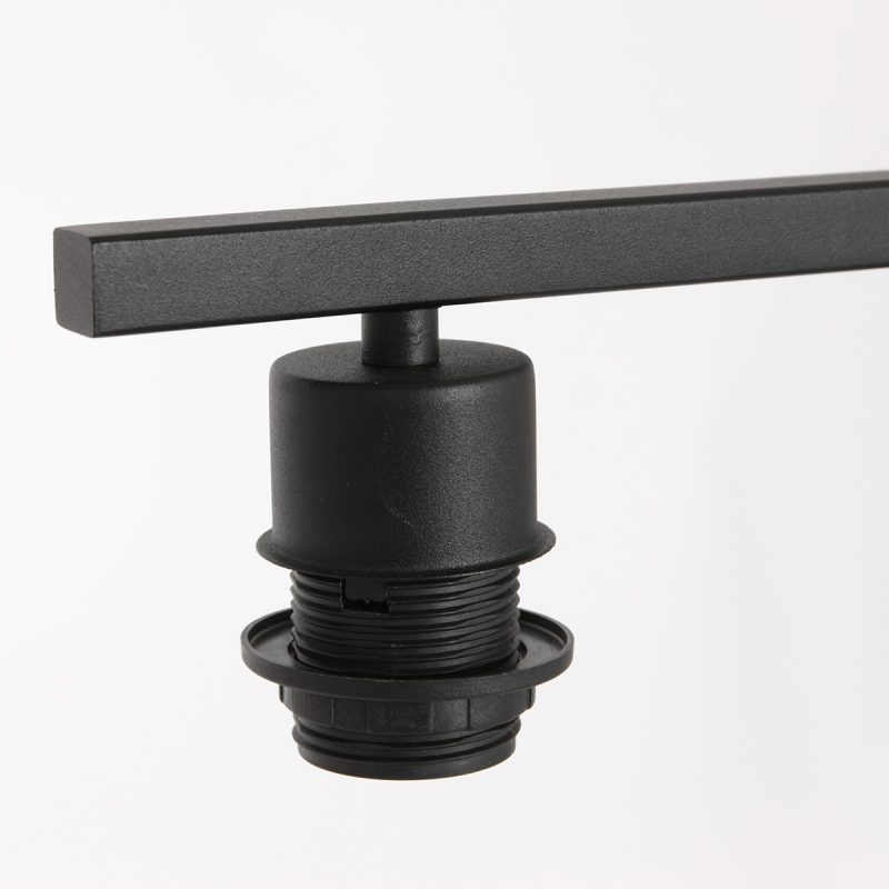 zwarte-industriele-tafellamp-met-rieten-kap-steinhauer-stang-3715zw-2