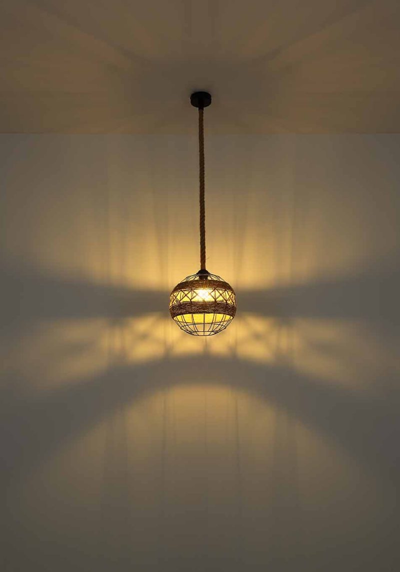 bolvormige-hanglamp-zwartnaturel-hennepweefsel-globo-ulleu-69029h1-3