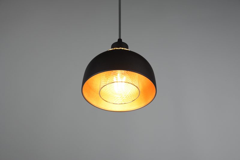 industriele-zwarte-hanglamp-acryl-binnenkap-punch-r30811032-1