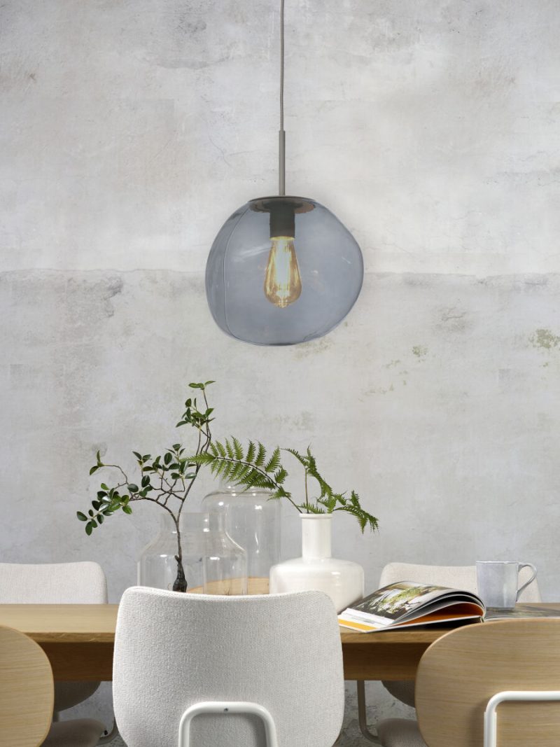 moderne-hanglamp-grijs-metaal-glas-its-about-romi-helsinki-helsinkihlg-1