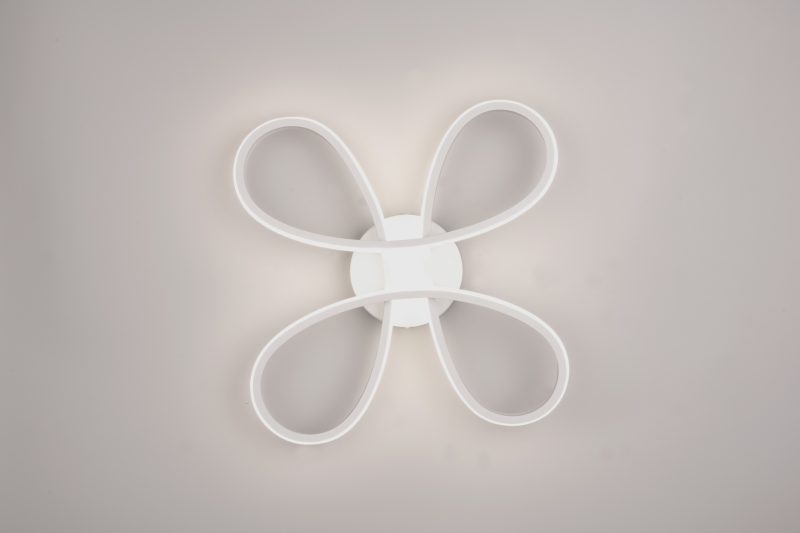 moderne-witte-plafonniere-vlindervorm-fly-645610131-2