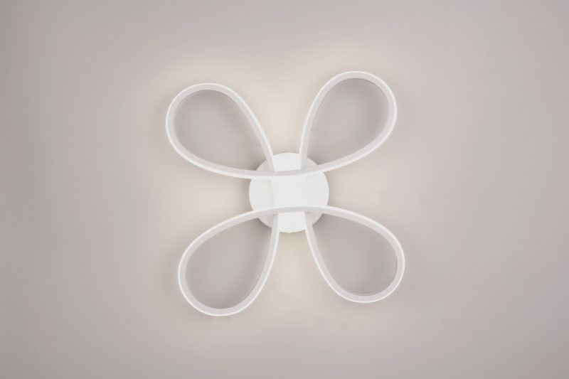 moderne-witte-plafonniere-vlindervorm-trio-leuchten-fly-645610131-2
