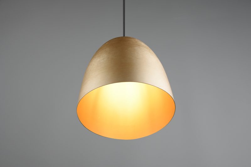 strakke-komvormige-aluminium-hanglamp-zwartmessing-tilda-r30661008-2