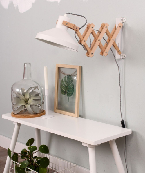 Scandinavische lamp met houten materiaal